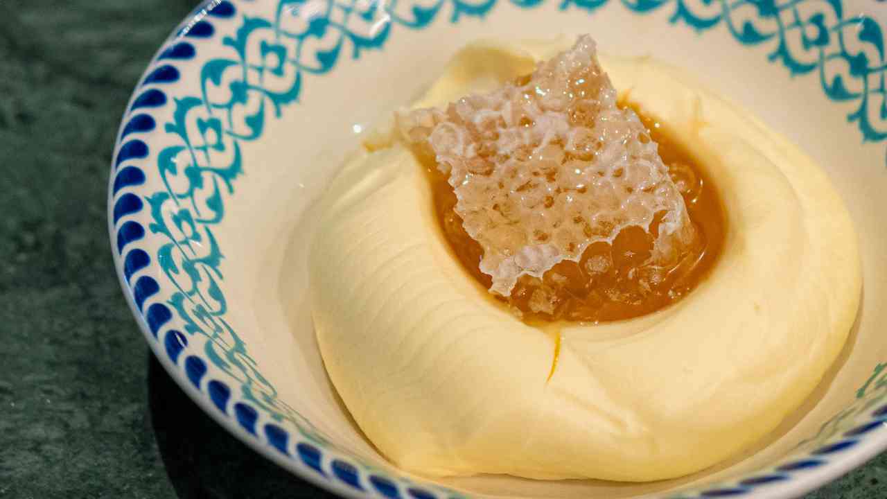 Crema pasticcera chantilly - RicettaSprint