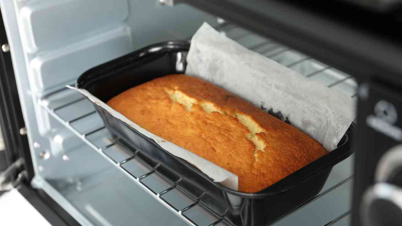 Torta limonosa, l’impasto è un gioco da ragazzi e fai tutto in forno